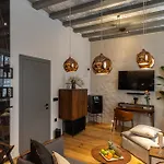 La E Bella Vi, Luxury In Old Town