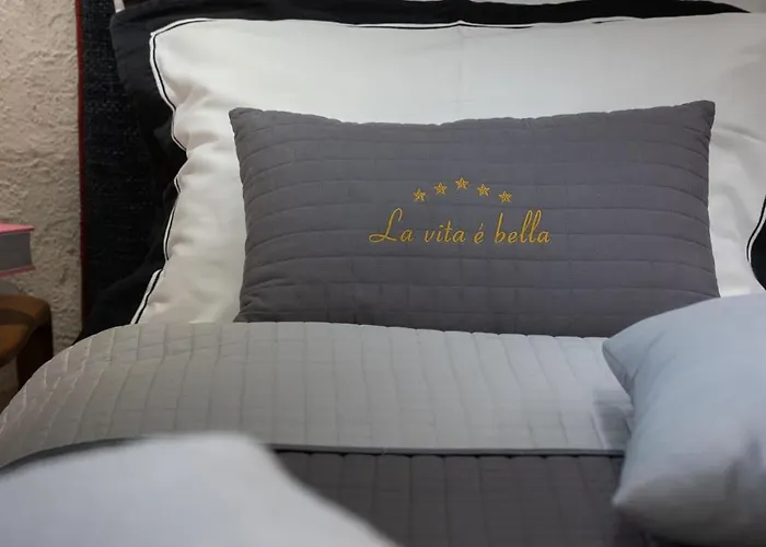 Appartamento La E Bella Vi, Luxury In Old Town *