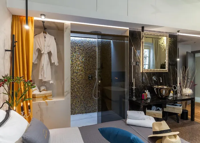 Appartamento La E Bella Vi, Luxury In Old Town