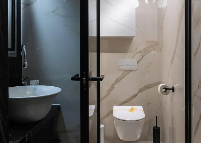 La E Bella Vi, Luxury In Old Town