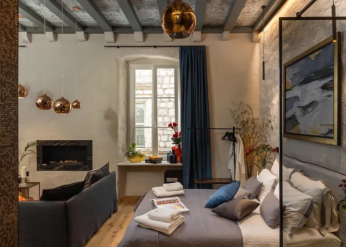 La E Bella Vi, Luxury In Old Town