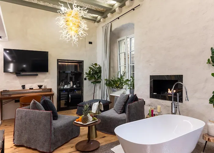 アパート La E Bella Vi, Luxury In Old Town