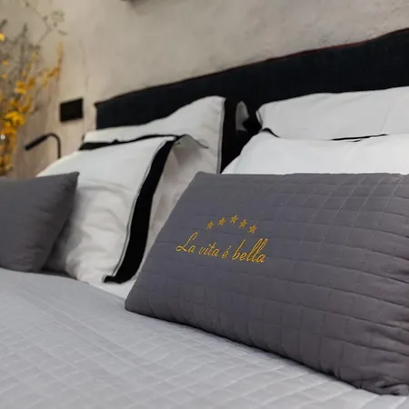 La E Bella Vi, Luxury In Old Town